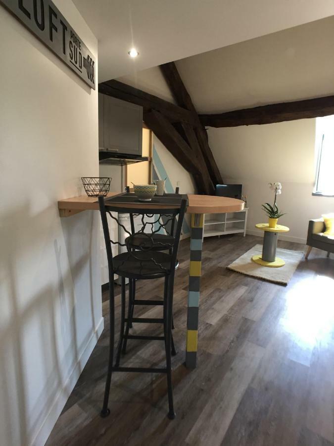Domaine Des Trois Chateaux Moisenay Bagian luar foto