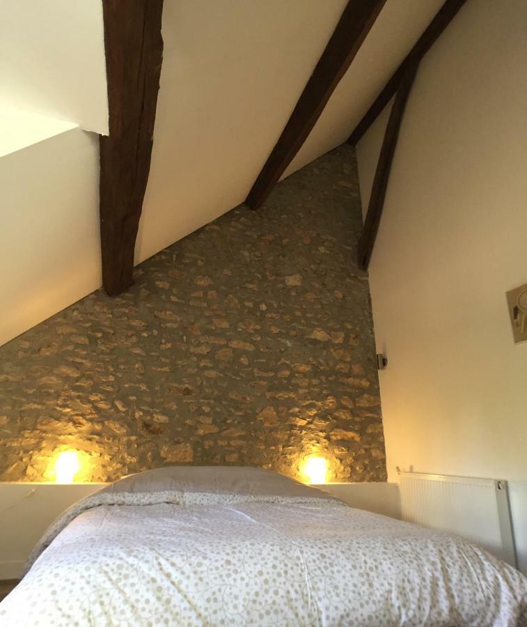 Domaine Des Trois Chateaux Moisenay Bagian luar foto