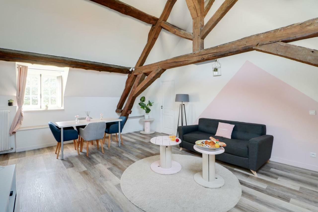 Domaine Des Trois Chateaux Moisenay Bagian luar foto
