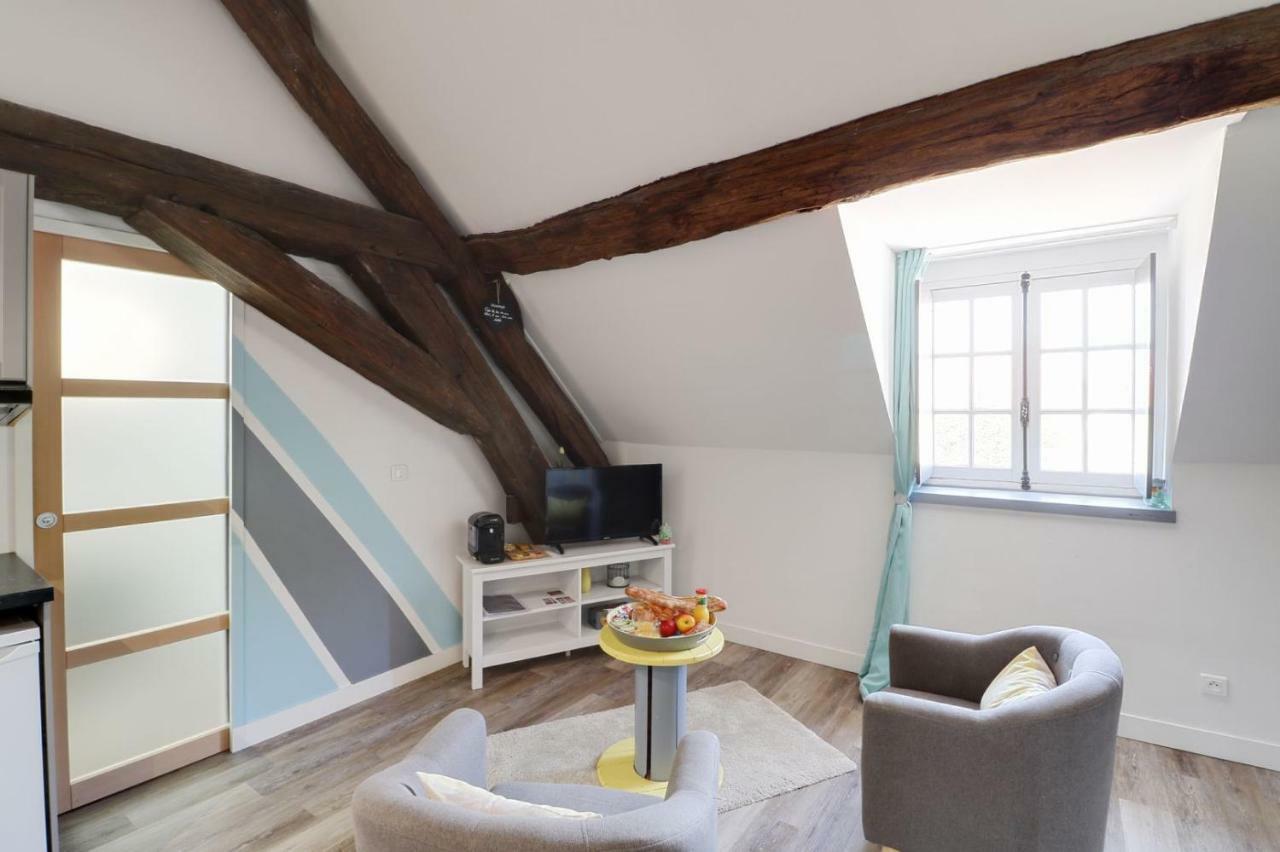 Domaine Des Trois Chateaux Moisenay Bagian luar foto
