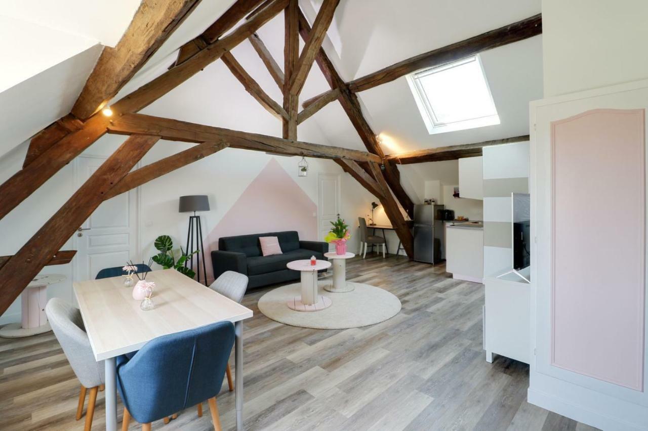Domaine Des Trois Chateaux Moisenay Bagian luar foto