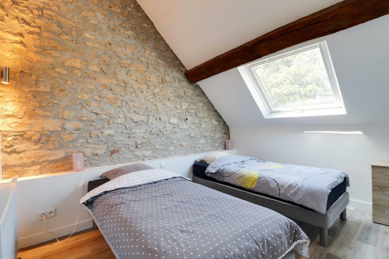 Domaine Des Trois Chateaux Moisenay Bagian luar foto